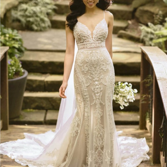 Essense of Australia Wedding Dress